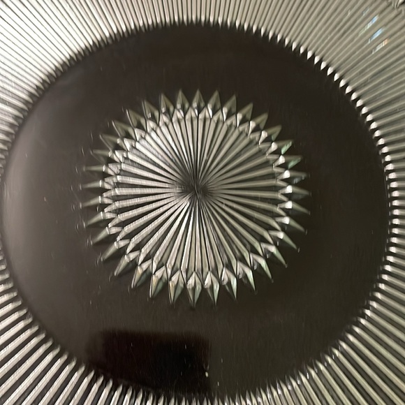 Depression Jeanette Glass Anniversary Plate - Picture 2 of 5